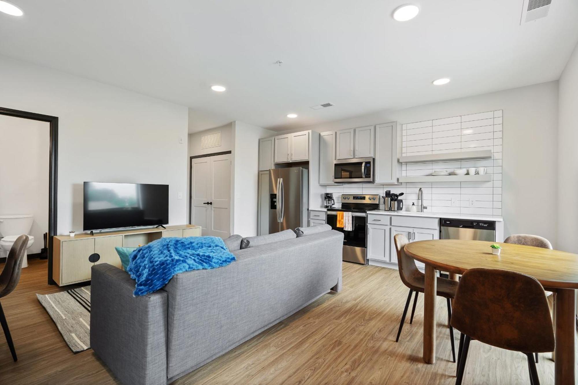 Cozysuites On Mass With Garage Parking #7 印第安納波利斯 外观 照片